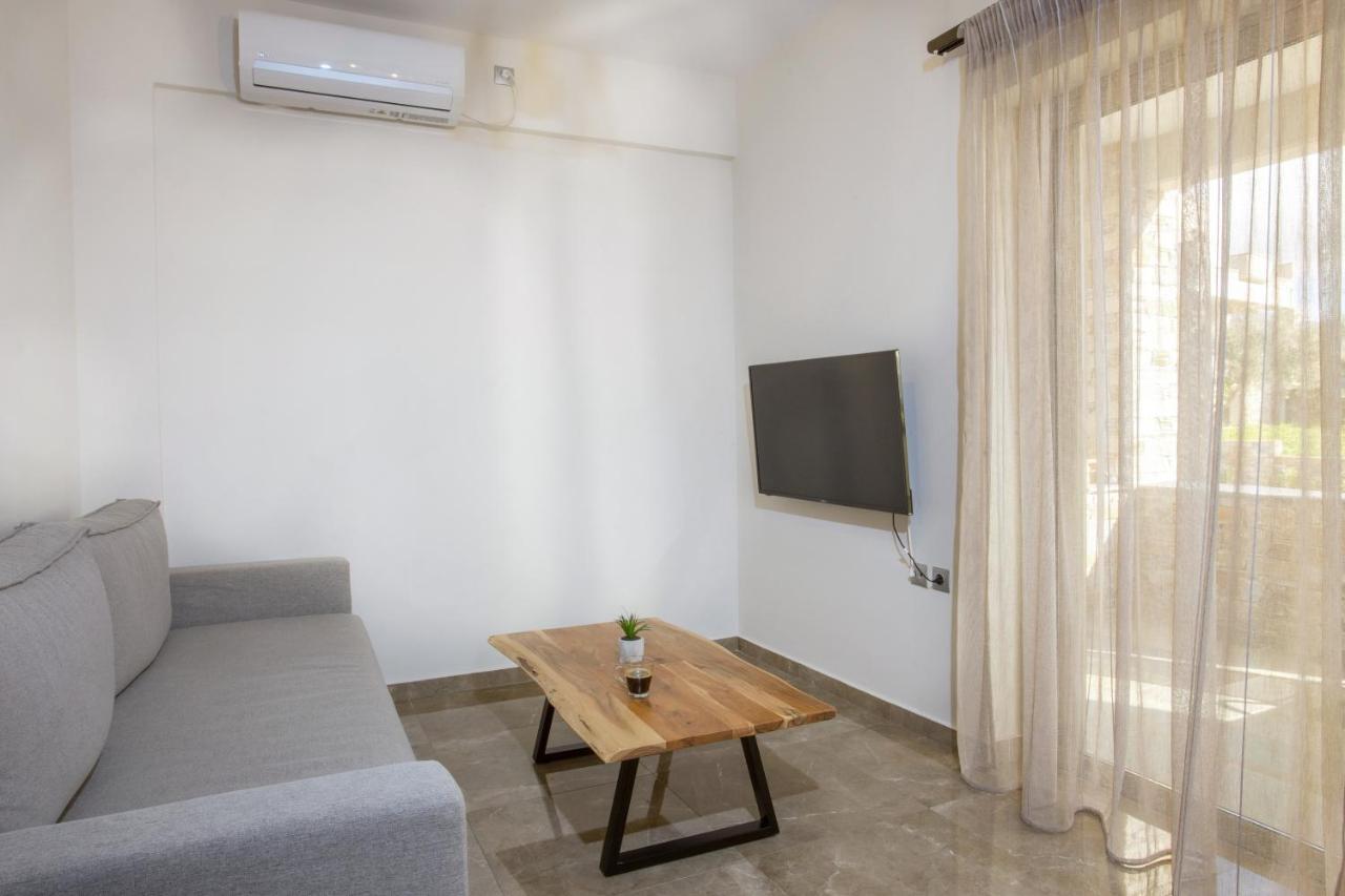 Vardians Villas & Suites 카리스토스 외부 사진